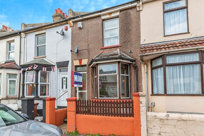 3 Bedroom House For Sale In King Edward Road, Gillingham, Kent, ME7