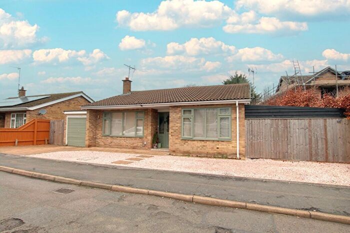 2 Bedroom Detached Bungalow For Sale In The Shrubbery, Chatteris, PE16