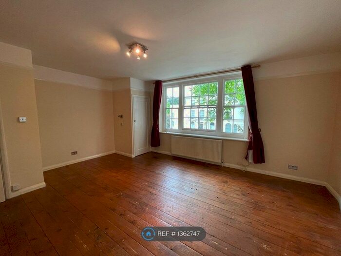 Studio To Rent In North Hill Court, London, N6