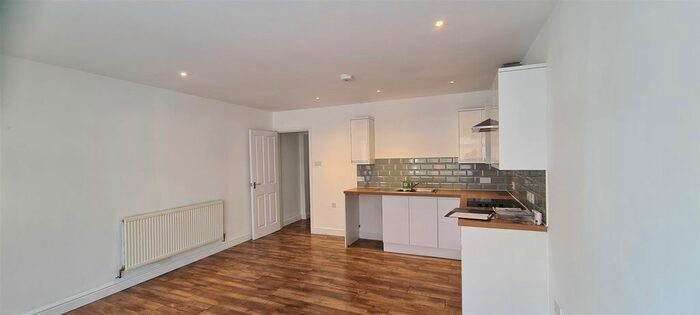 2 Bedroom Flat To Rent In High Street, Lower Stoke, Rochester, ME3