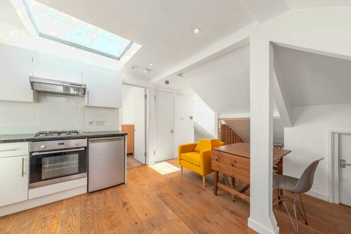 1 Bedroom Flat To Rent In Highgate West Hill, Camden, London, N6