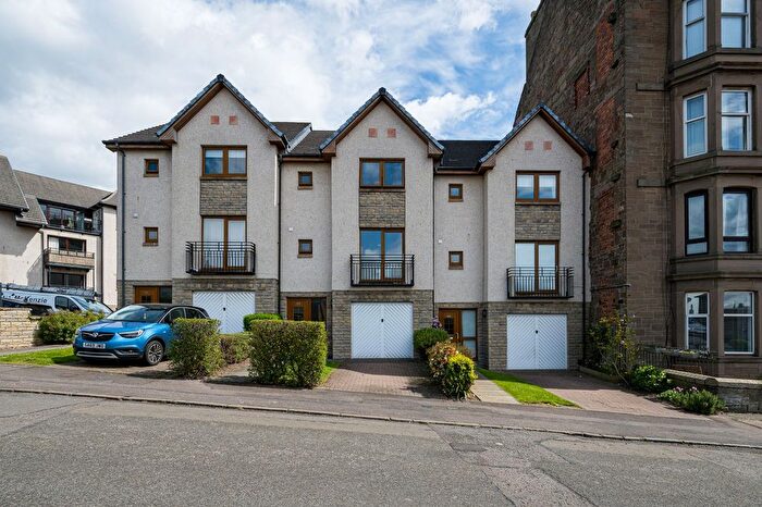 4 Bedroom Town House For Sale In Seymour Street, Dundee, DD2