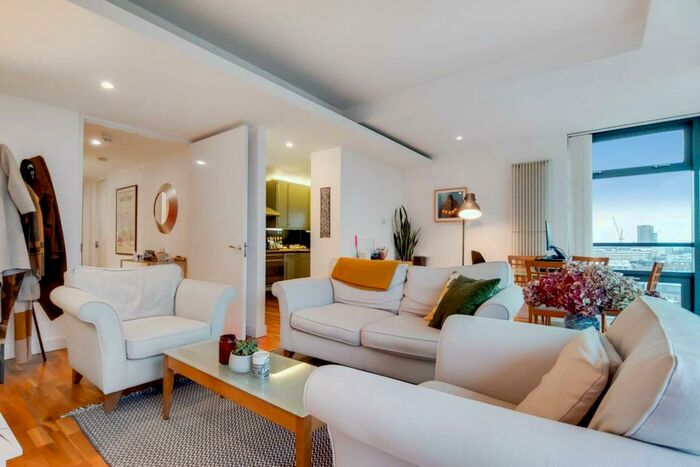 2 Bedroom Flat To Rent In City Road, Clerkenwell, London, EC1Y