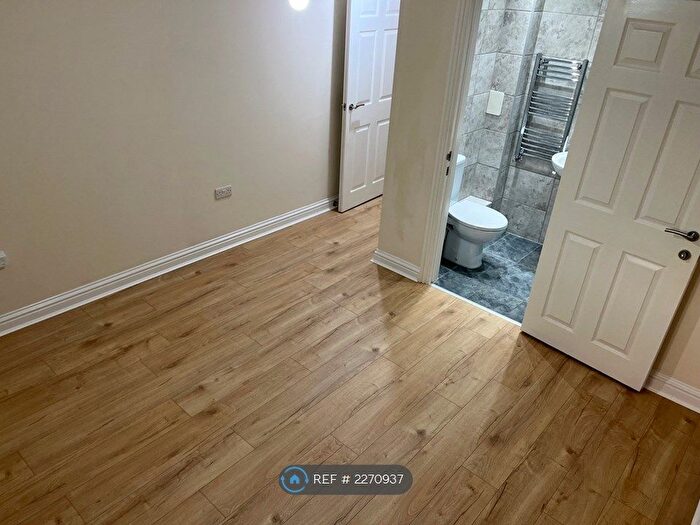 2 Bedroom Flat To Rent In London Road, Benfleet, SS7