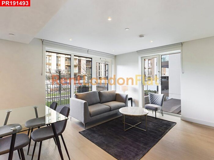 2 Bedroom Flat To Rent In Fountain Park Way, London, W12