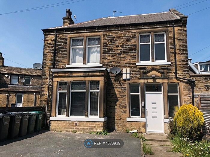 Studio To Rent In Cragg Terrace, Bradford, BD7