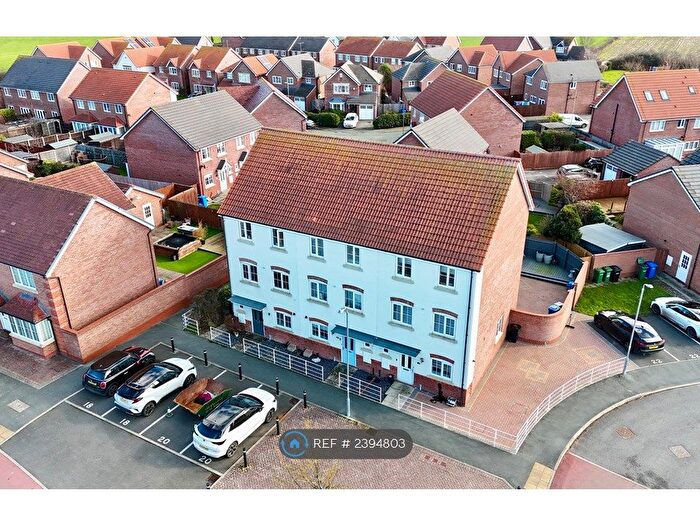 4 Bedroom Terraced House To Rent In Ffordd Aberkinsey, Rhyl, LL18