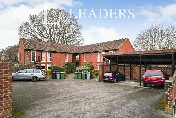 2 Bedroom Apartment To Rent In Sandringham Court, GL53