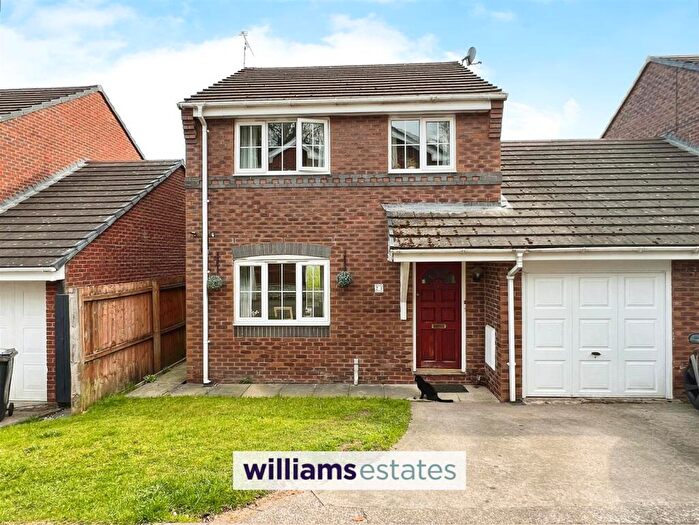 3 Bedroom Semi Detached House For Sale In Minffordd Fields, Gwernymynydd, CH7