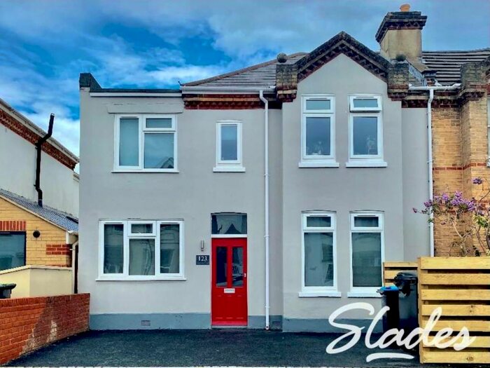 Studio To Rent In Parkwood Road, Southbourne, Bournemouth, BH5