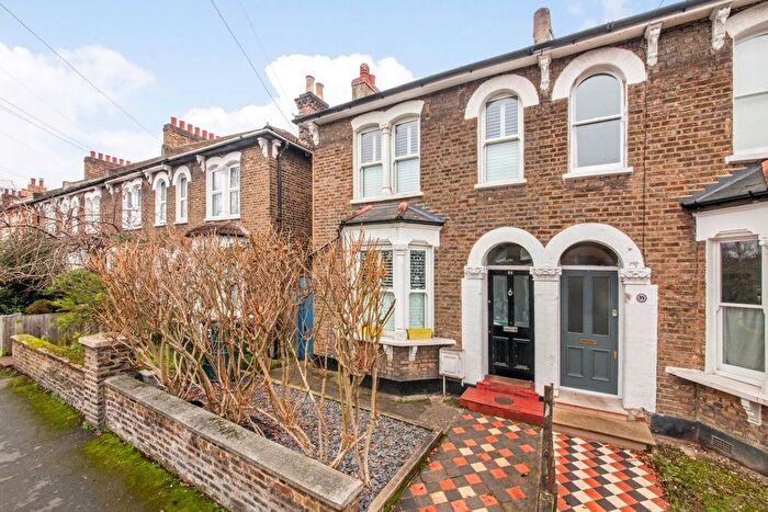 3 Bedroom Property For Sale In Braxfield Road, Brockley, London, SE4
