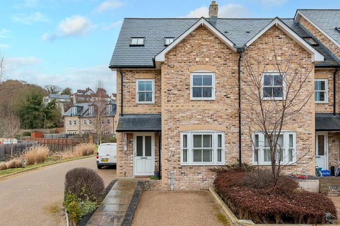 4 Bedroom Property To Rent In Willow Bough Yard, Bengeo, Hertford, SG14