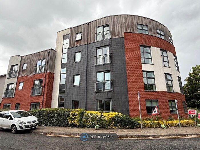 2 Bedroom Flat To Rent In Clearwater Drive, Manchester, M20