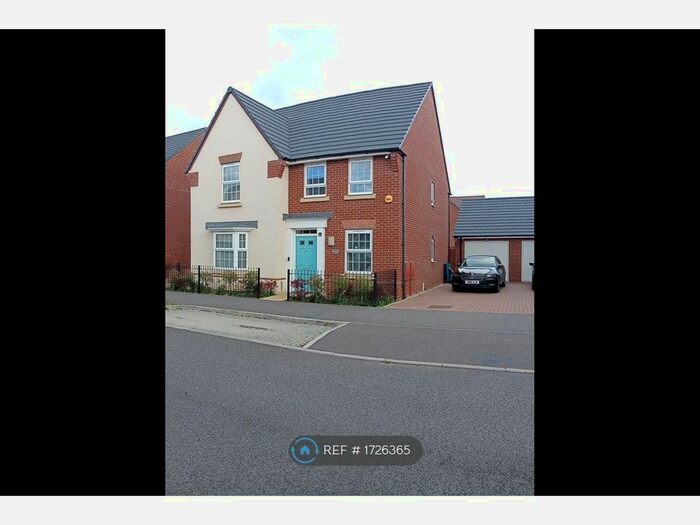 4 Bedroom Detached House To Rent In Blue Funnel Grange, Brooklands, Milton Keynes, MK10