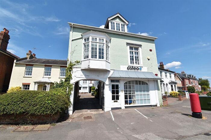 2 Bedroom Flat For Sale In , A Giggs Hill Road, Thames Ditton, KT7