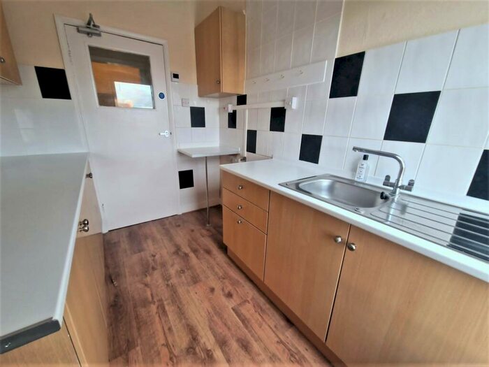 2 Bedroom Apartment To Rent In Connaught Road, Margate, CT9
