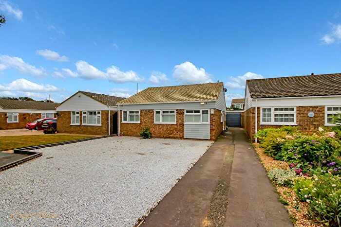 3 Bedroom Detached Bungalow For Sale In The Estuary, Littlehampton, BN17