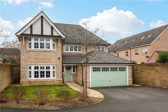 4 Bedroom Detached House For Sale In Barwick Place, Newton Kyme, Tadcaster, North Yorkshire, LS24