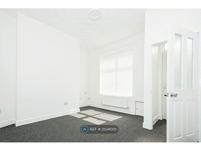 1 Bedroom Terraced House To Rent In Bridson Street, Oldham, OL4