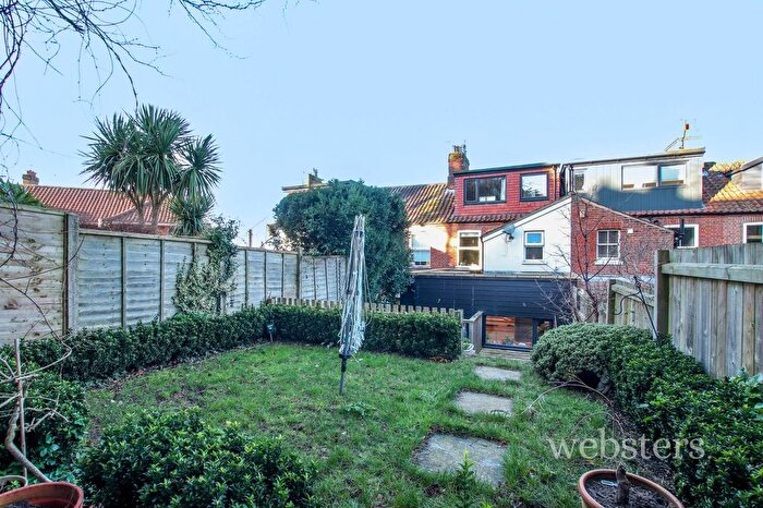 3 Bedroom Terraced House For Sale In Mill Hill Road, Norwich, NR2