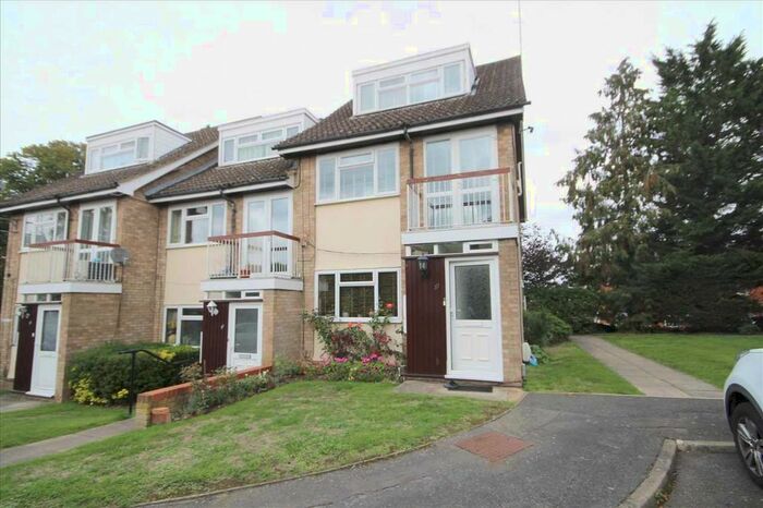 1 Bedroom Flat To Rent In Harriet Way, Bushey ., WD23