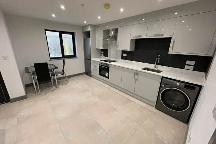 1 Bedroom Flat To Rent In Castle Lane Cardiff, CF24