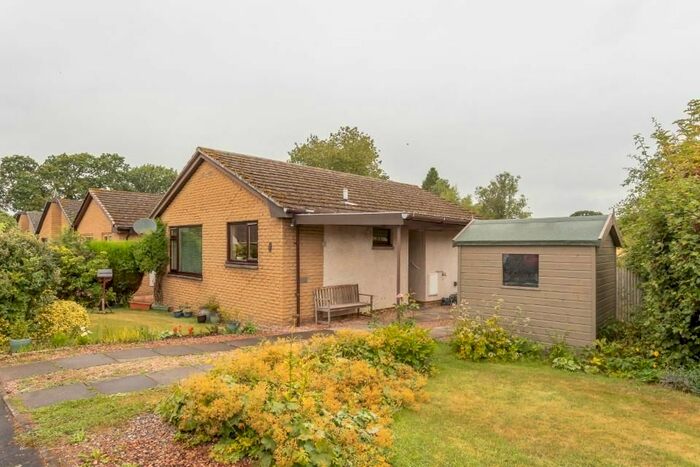 3 Bedroom Detached Bungalow For Sale In Oakbank Place, Guildtown, Perth, PH2