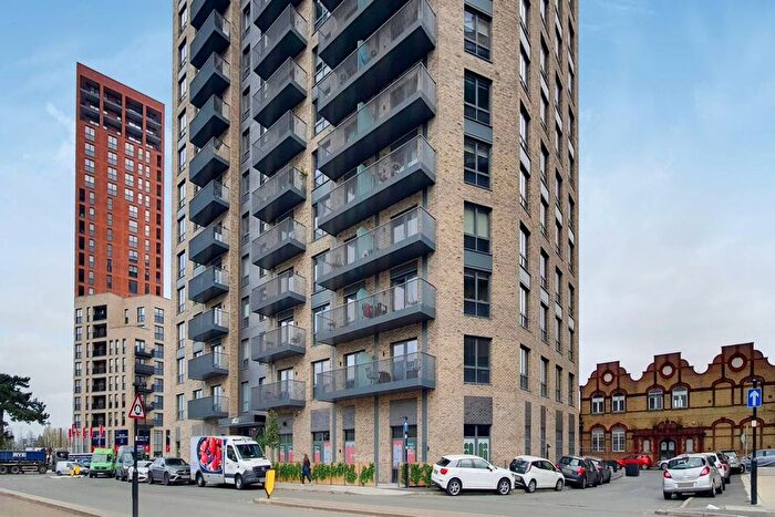 2 Bedroom Flat To Rent In Uncle, Southall, Southall, London, UB2