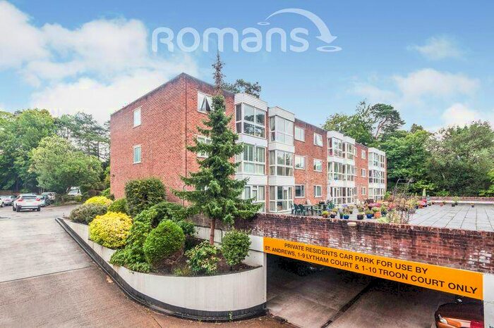 2 Bedroom Flat To Rent In Cardwell Crescent, Sunninghill, SL5