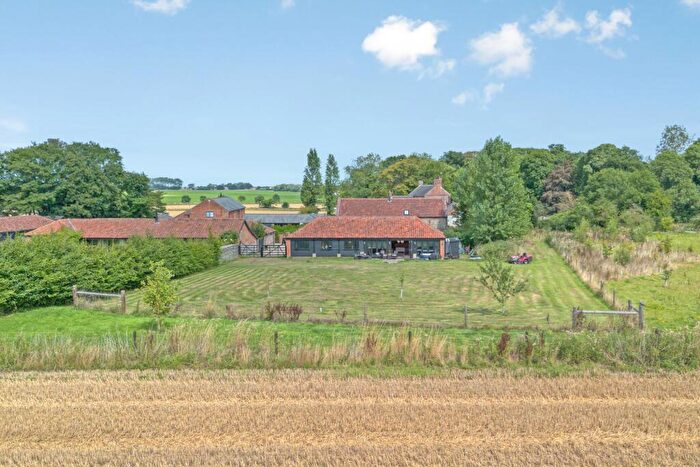 2 Bedroom Detached House For Sale In North Walsham Charm Meets Contemporary Barn Living, NR28