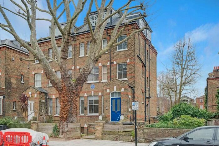 2 Bedroom Flat To Rent In Parkhill Road, London, NW3