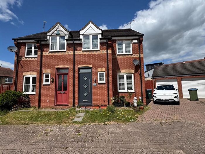 3 Bedroom Semi Detached House For Sale In John Shelton Drive, Coventry, CV6