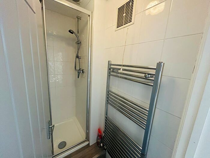 1 Bedroom Flat To Rent In Room, Warwick Street, Leamington Spa, CV32