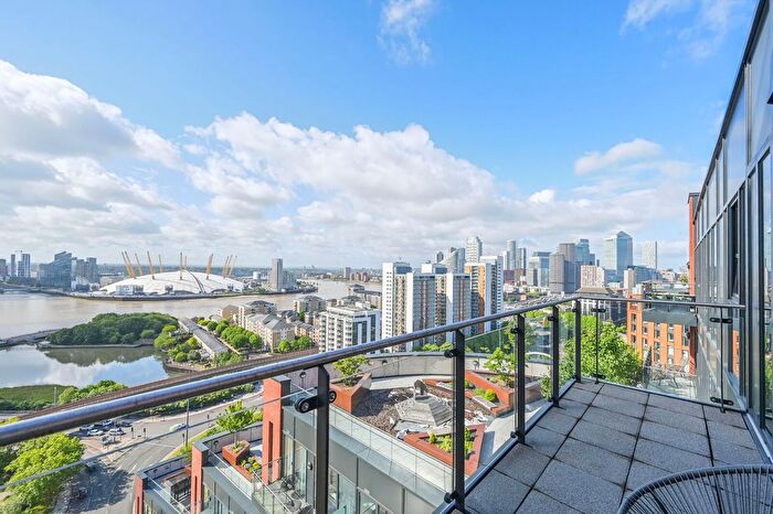 2 Bedroom Flat For Sale In Russet House, Tower Hamlets, London, E14