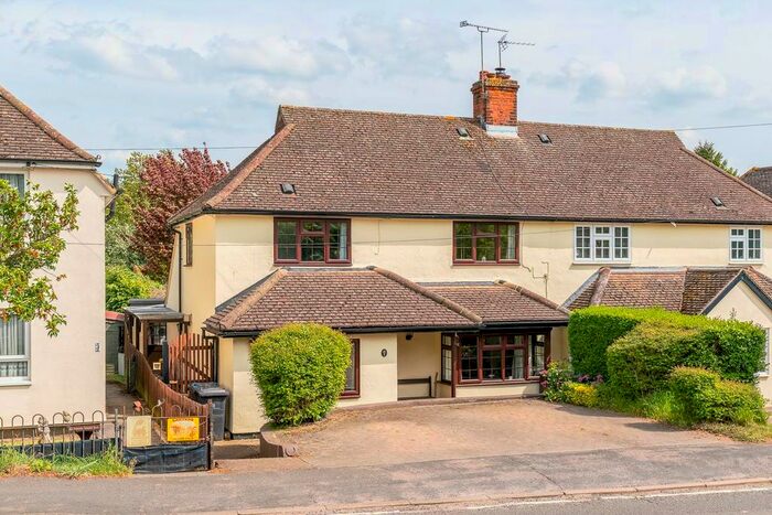 3 Bedroom Property For Sale In High Road, Stapleford, Hertford, SG14