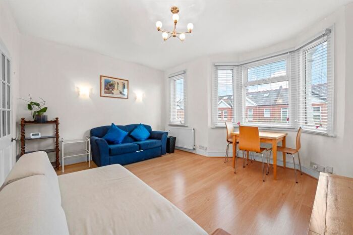1 Bedroom Maisonette To Rent In Kingston Road, Wimbledon Chase, SW20