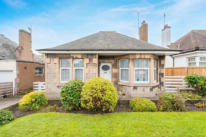 2 Bedroom Detached Bungalow For Sale In Davidson Road, Edinburgh, EH4