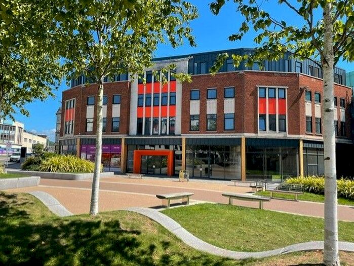 2 Bedroom Flat To Rent In Princess Way, Swansea, SA1