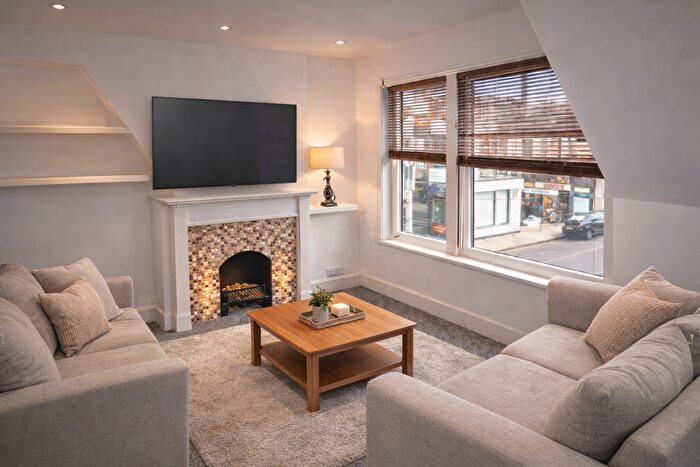 1 Bedroom Flat To Rent In London Road, Westcliff-On-Sea, SS0