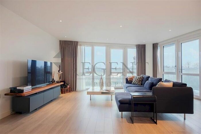 3 Bedroom Flat To Rent In Rivulet Apartments, Devan Grove, N4
