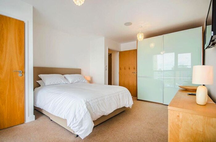 3 Bedroom Flat To Rent In Alaska Apartments, Western Gateway, E16
