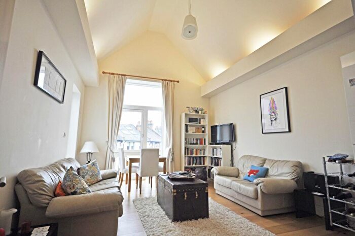2 Bedroom Apartment To Rent In Chelsea House, White Hart Lane, Barnes, SW13