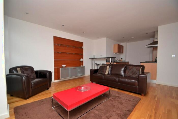 2 Bedroom Apartment To Rent In Faroe, City Island, Leeds, LS12