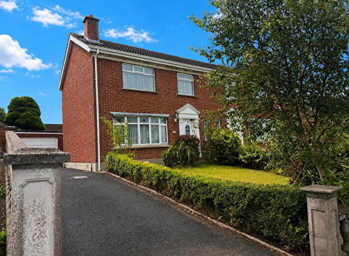 3 Bedroom Semi-Detached House For Sale In Lyndhurst Road, Derry / L'Derry, BT47