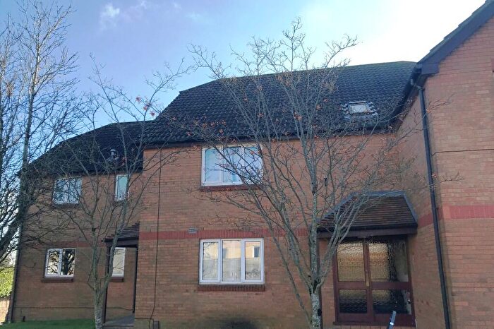 1 Bedroom Flat For Sale In Malthouse Court, Frome, Somerset, BA11