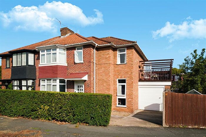 4 Bedroom Semi-Detached House For Sale In Ashness Gardens, Greenford, UB6