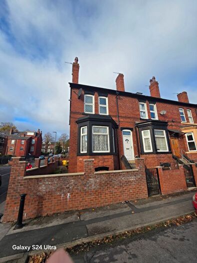 5 Bedroom Terraced House To Rent In Gathorne Terrace, Leeds, LS8