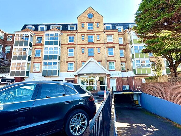 2 Bedroom Flat For Sale In Ashby Place, Southsea, PO5