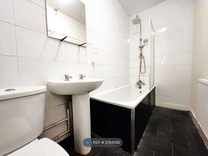 2 Bedroom Flat To Rent In High Road Leyton, London, E10