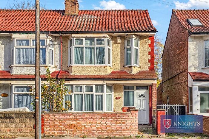 3 Bedroom End Terrace House For Sale In Chester Road, London, N9